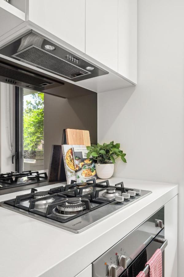 Palmerston St Apartments By Urban Rest Melbourne Bagian luar foto